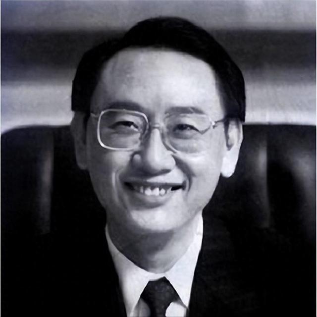 頂級富二代！父親是第一地主「母親是影后」　他21歲就身家百億「手握133套豪宅」卻節儉低調
