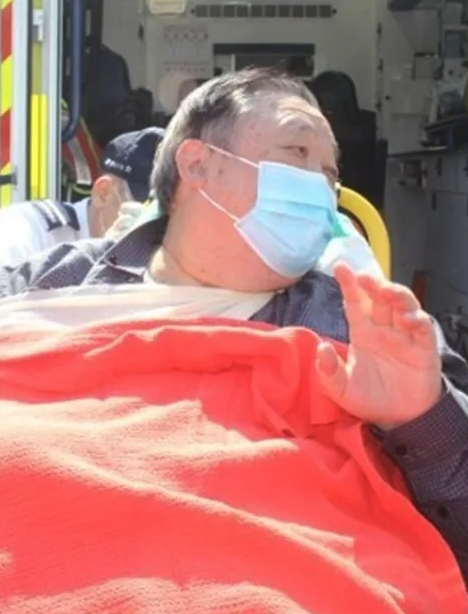 晚年住養老院！78歲資深男星「2度緊急送醫」　替女兒還債「卻被拋棄」感嘆：不怪她