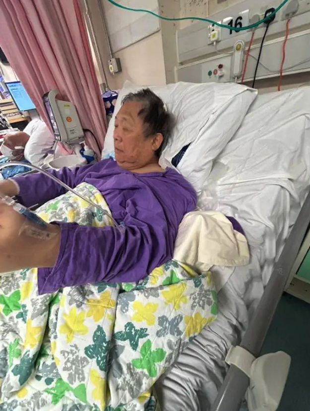 晚年住養老院！78歲資深男星「2度緊急送醫」　替女兒還債「卻被拋棄」感嘆：不怪她