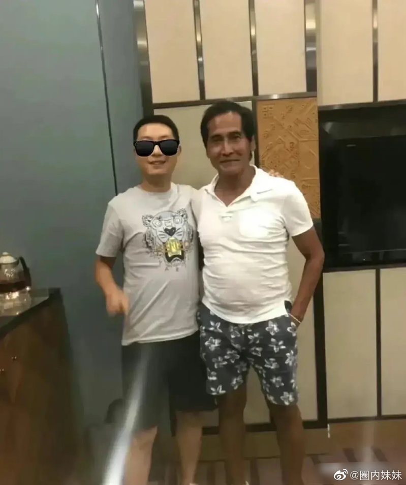 64歲情歌王子「中國開演唱會」一開口歌迷傻眼　「狂遞麥畫面曝」網愣：不復當年