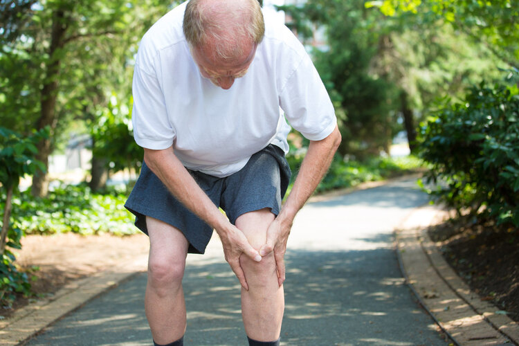 走路是長壽的良藥！醫生提醒：到了60歲　走路牢記「6要素」才更健康長壽