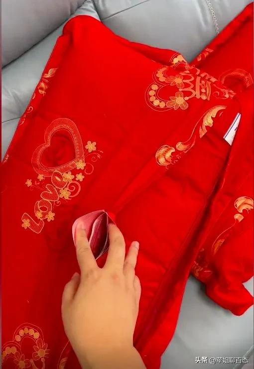 冬至晚上!記得在枕頭下「放9枚硬幣」 做對了:來年招財進寶