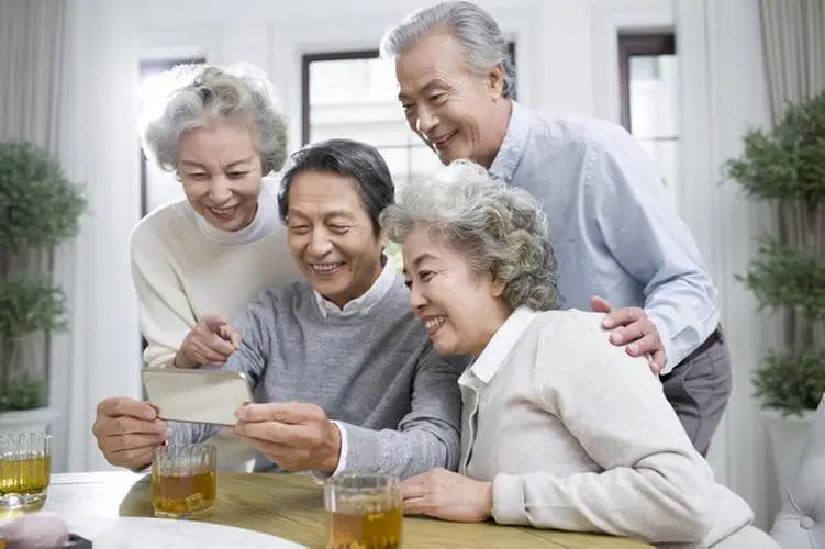 都是蛋白質寶庫！天天「喝豆漿」的人和「喝牛奶」的人　哪個更長壽：哈佛研究公布答案