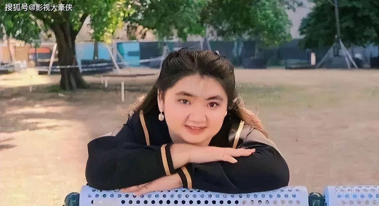 名列台灣四大美女!67歲女星「發福不敢認」為女兒亮相 「一家3口合體」掀熱議