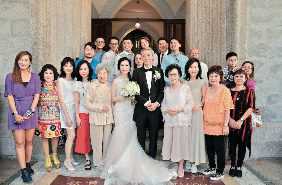 再譜黃昏戀！70歲綠葉王突曬照「爆家有喜事」　「畫面曝光」全網湧入祝福