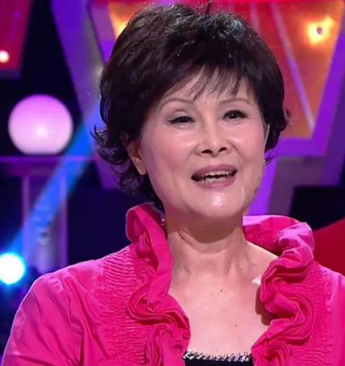 原來「她」已悄悄離世！金庸劇爆紅是「最美中年黃蓉」　當紅時「退圈學中醫」無兒無女：走後獨留丈夫一人