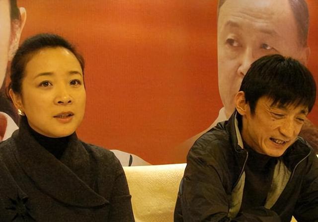 分居12年！資深女星被爆「多次出軌小鮮肉」　丈夫次次原諒「坐輪椅也不離婚」