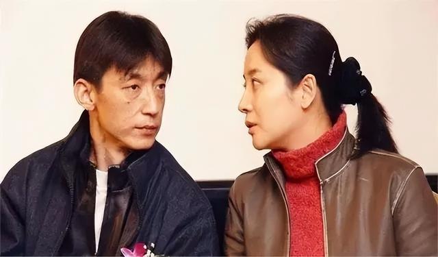 分居12年！資深女星被爆「多次出軌小鮮肉」　丈夫次次原諒「坐輪椅也不離婚」