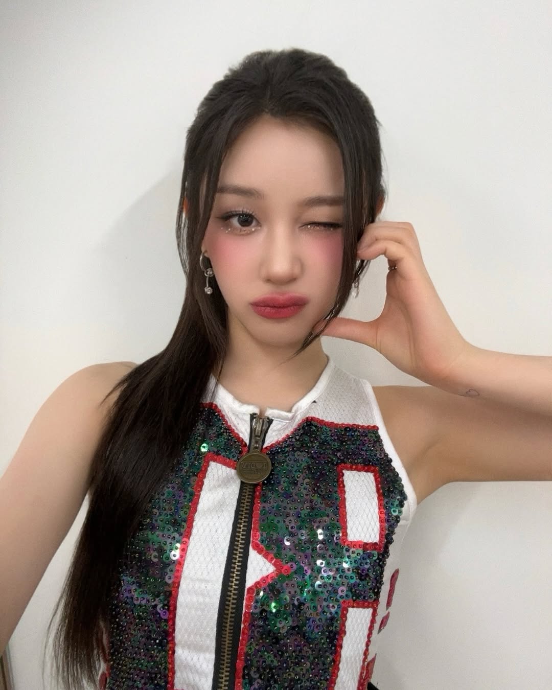 微微一笑美翻！飛機上遇見「清純系初戀級女孩」　仔細一看竟是「知名人氣女星」網全羨慕