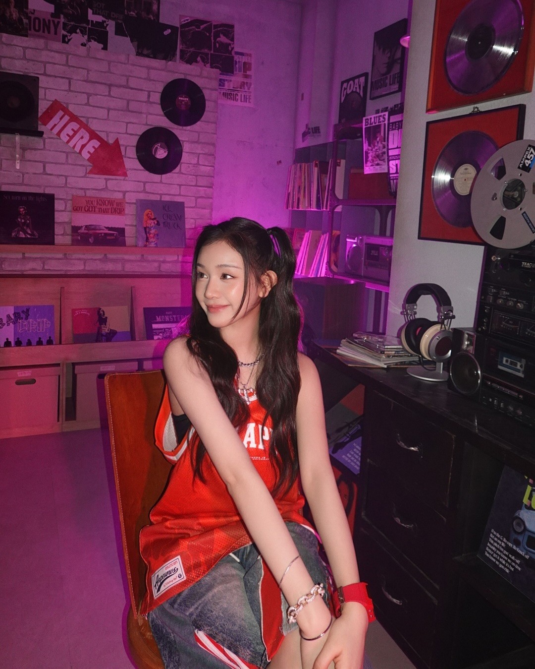 微微一笑美翻！飛機上遇見「清純系初戀級女孩」　仔細一看竟是「知名人氣女星」網全羨慕