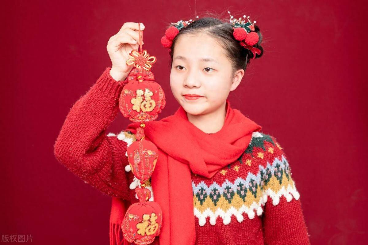 春節將至！老人說：「過年不穿三衣，穿了要換掉」指哪3種衣？穿錯「運勢下滑」一整年都倒霉