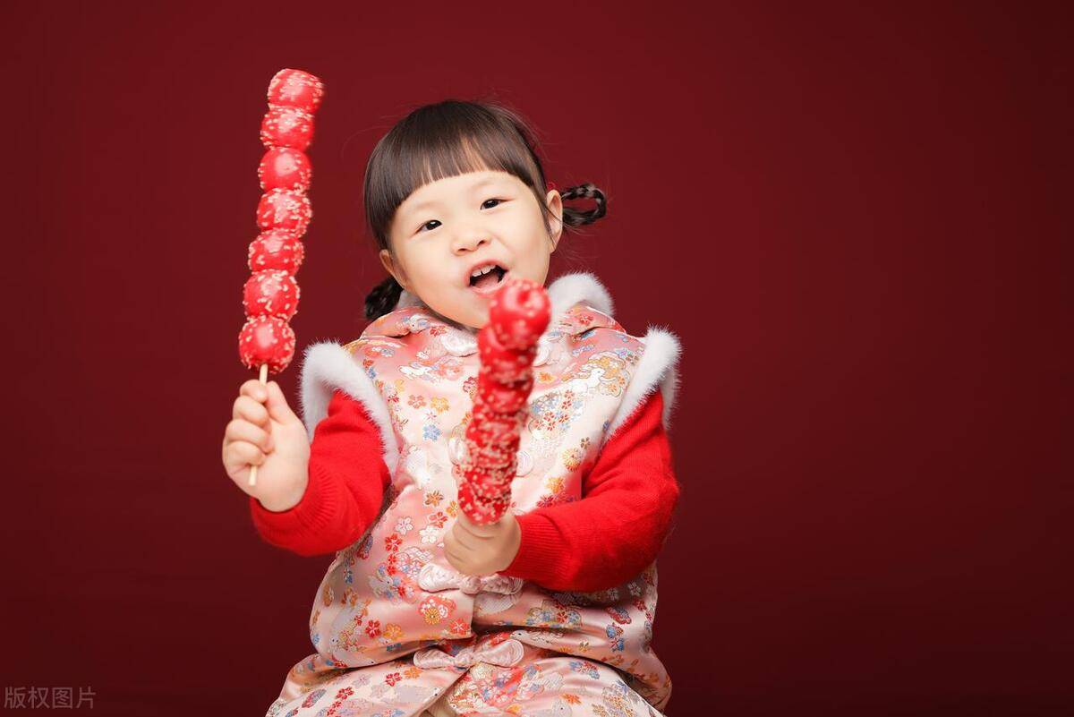 春節將至！老人說：「過年不穿三衣，穿了要換掉」指哪3種衣？穿錯「運勢下滑」一整年都倒霉
