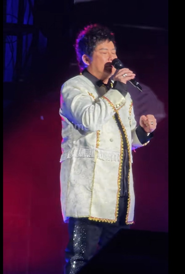 55歲情歌王子「罕登台開唱」遭酸發福髮量稀疏　「娶大陸歌手」婚後定居當地