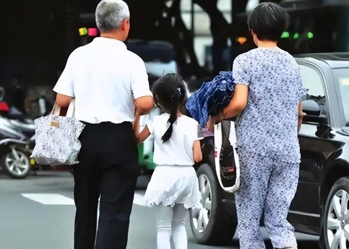 幫買婚房、給退休金！今年想去兒子家過年「媳婦卻說住不下」　發現有人侵門踏戶「我氣做一事」