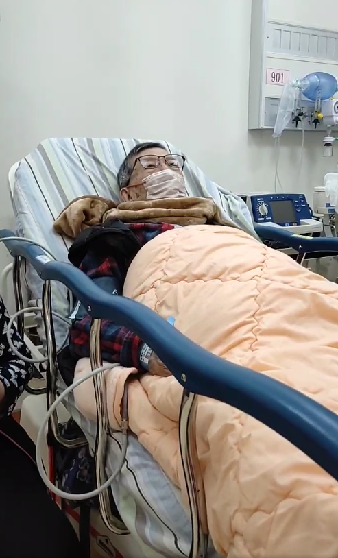 90歲阿西深夜出事！楊繡惠證實「突盜汗、全身癱軟」　擔憂曝「最新病況」