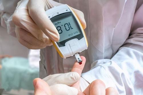 59歲女子堅持每天「吃一顆水果」　半年後「身體變化曝光」醫生說實話