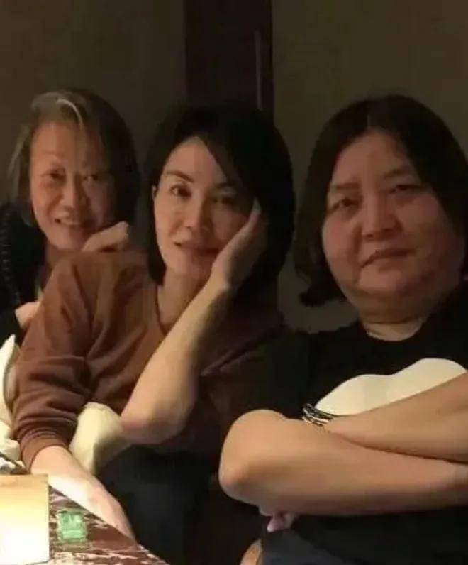 男友是謝霆鋒!56歲王菲家中聚餐「不化妝不醫美」 素顏出鏡「美到令人屏息」