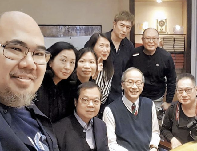 新年摯愛出殯！46歲男星「突曬棺木照」悲慟送別　目睹「推入火化」哽咽：我們再相見
