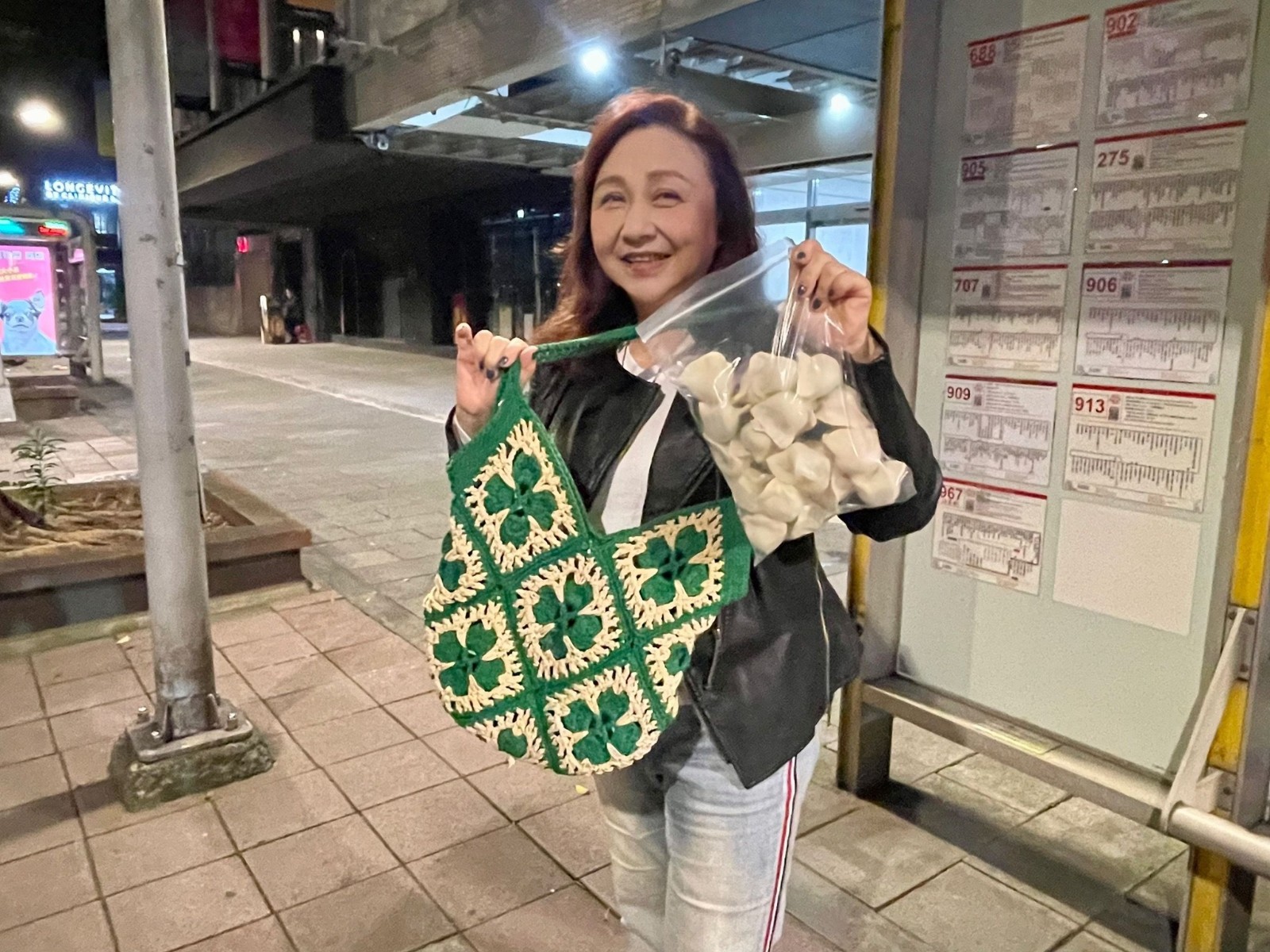 民歌天后賣水餃？路邊被巧遇「爆瘦10公斤認不出」　突對老公喊：離我遠一點