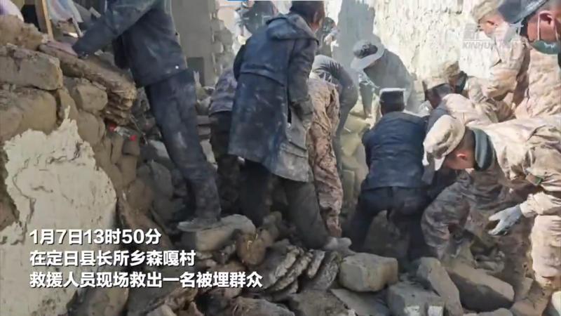 強震釀126亡！千棟房倒塌「林志玲第一時間伸援手」　「攜手56藝人」共同賑災