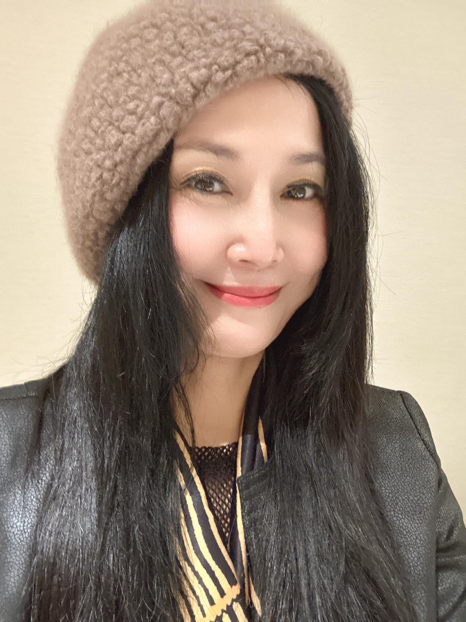61歲玉女歌手認了「戀上20歲弟弟」！老了對婚姻仍憧憬「找個伴很好」