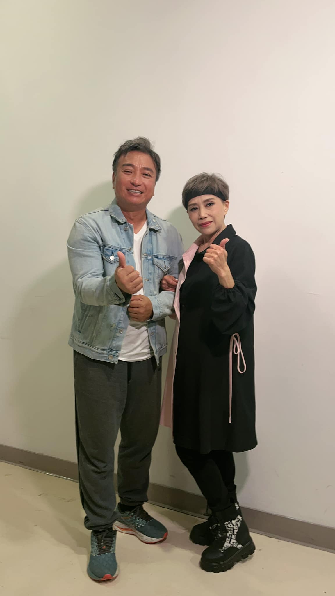 66歲歌后遭撞飛！送醫手術「劃開15公分」緊急停工　揭現況「一症狀纏身」嘆：沒好要再動刀