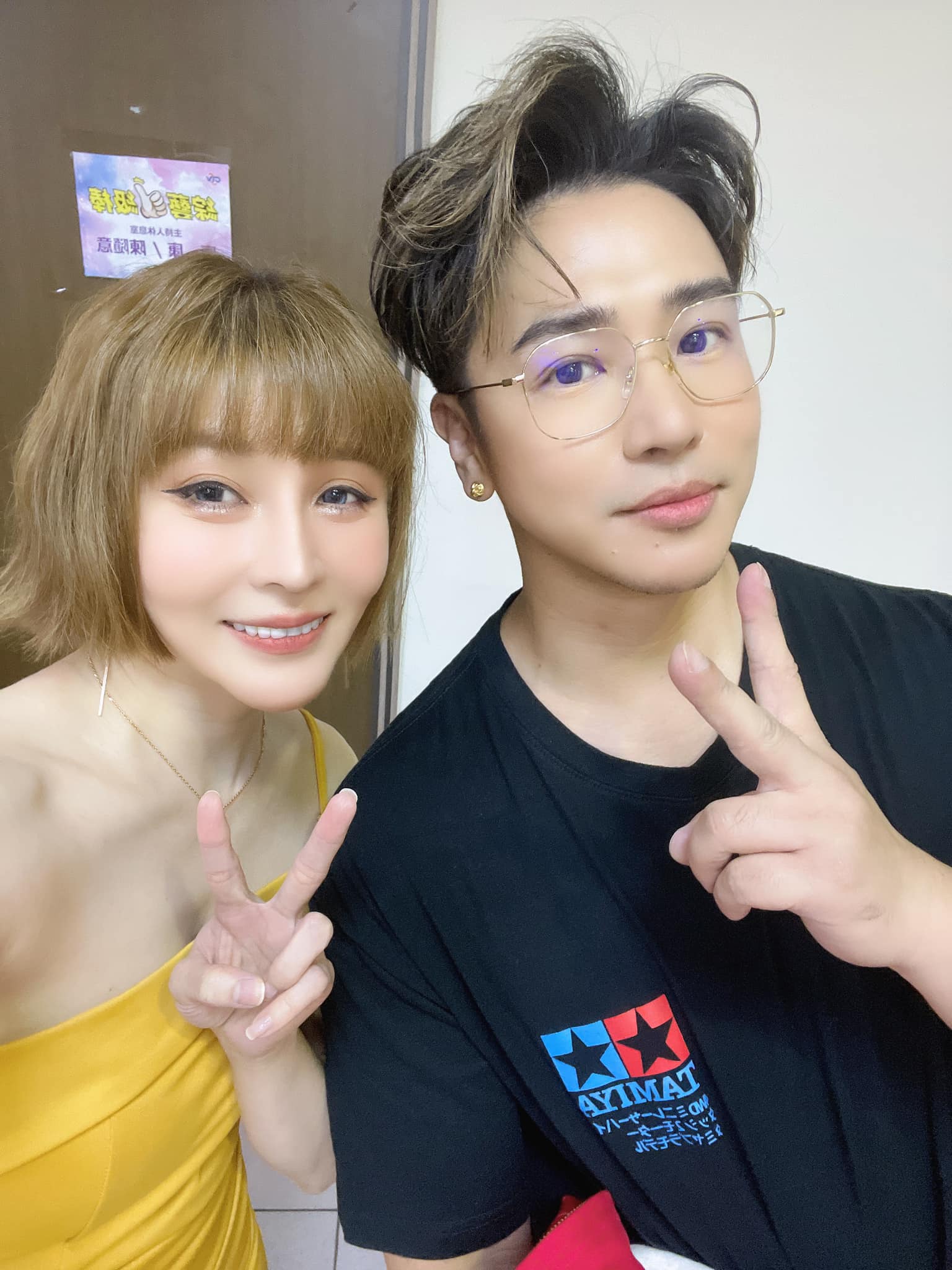 唱一半傳槍響!43歲台語歌手「演出喊卡避難」一片恐慌 全場四處竄逃「發抖躲後台」