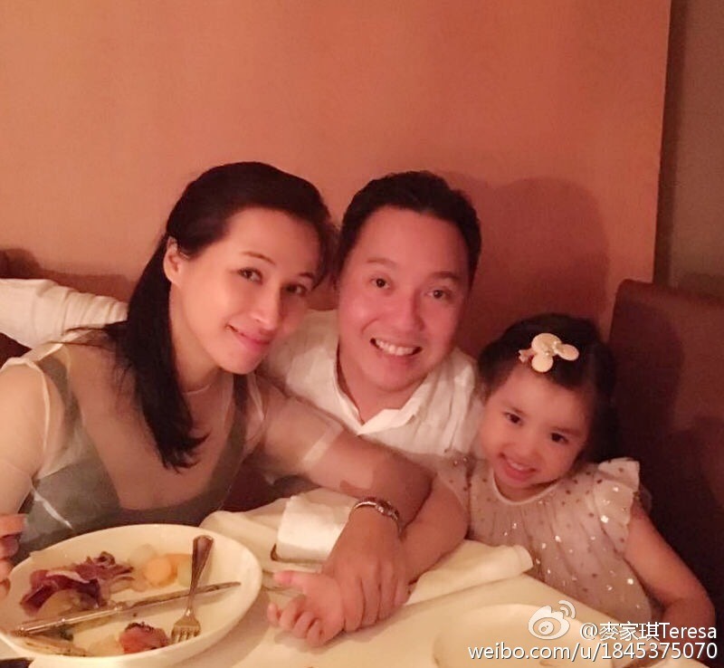 紅遍兩岸三地！49歲三級片女星「遭酸身材走樣又過氣」　發奮健身「驚喜亮相超火辣」網嚇喊：說29歲我也信