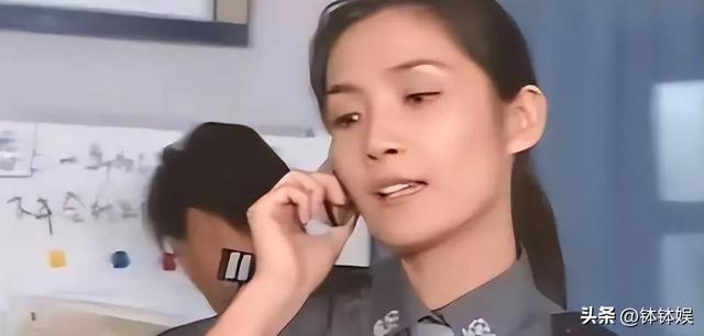 前妻離世13年！資深男星「每年偕女墓地祭拜」　「女兒長相隨媽媽」網啜泣
