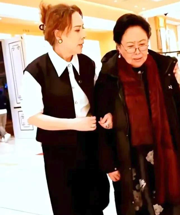 最苦命影后！2次婚姻都失敗「兒子入獄」　3婚終遇良人「老公又離世」今74歲近況曝光