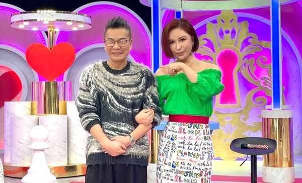 63歲利菁「驚爆失聲送醫」崩潰:插進喉嚨裡!嘆吃藥「臉冒出1問題」...