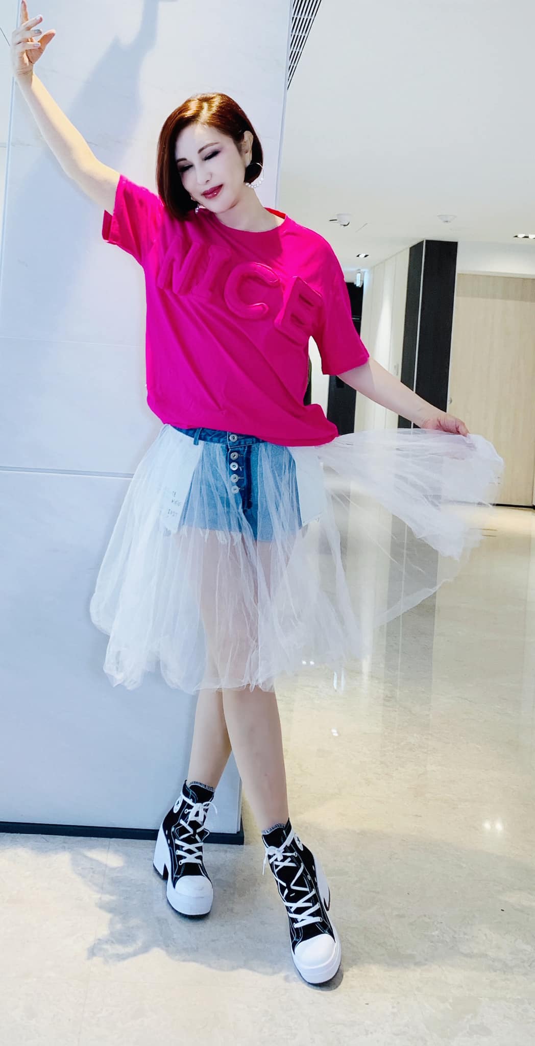 63歲利菁「驚爆失聲送醫」崩潰:插進喉嚨裡!嘆吃藥「臉冒出1問題」...