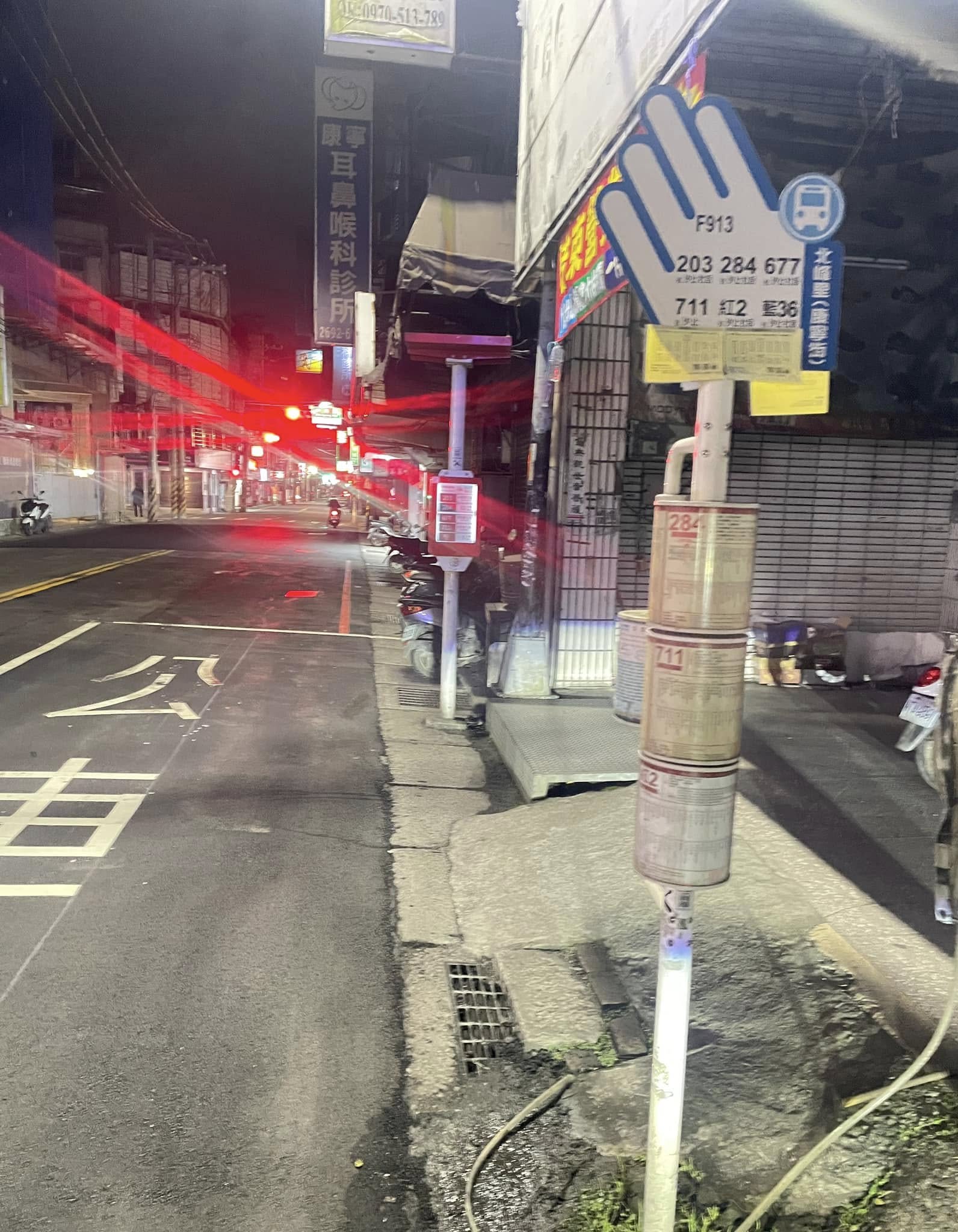 才剛下車!陳國華國中兒「驚傳公車站遭撞飛」翻滾3公尺 他怒控肇事者:「你能心安嗎?」