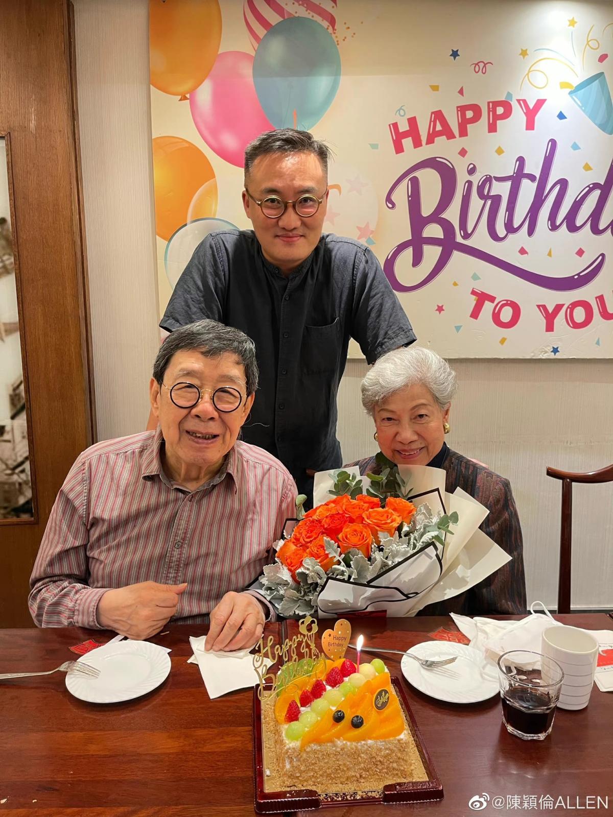 知名大咖「93歲壽宴四代同堂」子女從國外趕回來　兒孫簇擁「合照12歲曾孫」畫面動人