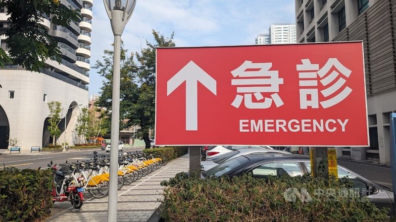 婆婆發燒「故意裝暈」全身放軟　媳婦看破手腳「突然講起小叔」她瞬間健步如飛