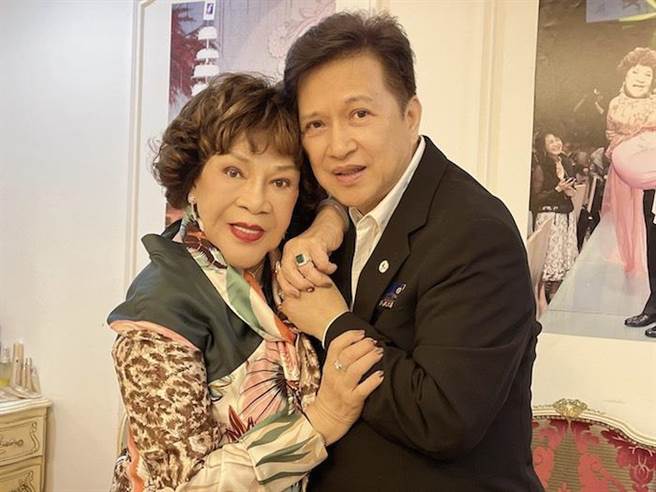 88歲阿姑驚傳「臉部動刀10小時」!最新病況曝光...