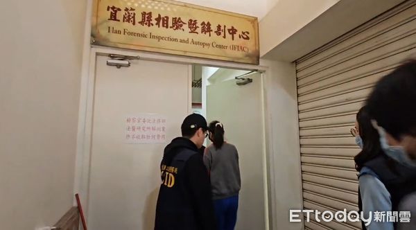 枉為父母!宜蘭夫妻「重摔3月男嬰」事後爽泡溫泉 兒仍在搶命「他PO照放閃」:覺得美好~