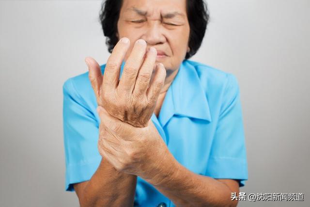 全台500萬人高血壓！「常吃兩種水果」風險降低40%　62歲阿姨「1習慣釀腦溢血」