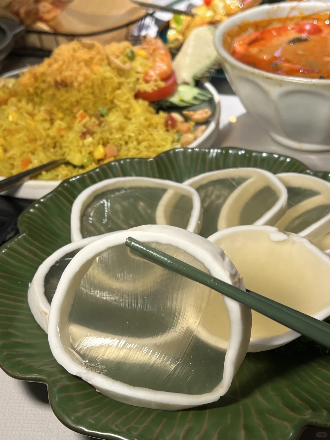 沒看過的神祕菜色！外層白色「中間晶瑩剔透」　他吃下去驚呆「居然有奶香味」菜色名曝光