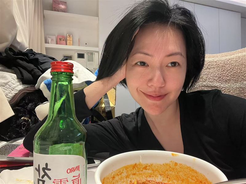 才拿下金鐘！47歲小S證實「健康亮紅燈」宣布人生重大決定　看健檢報告崩潰喊：「還能活到幾歲？」