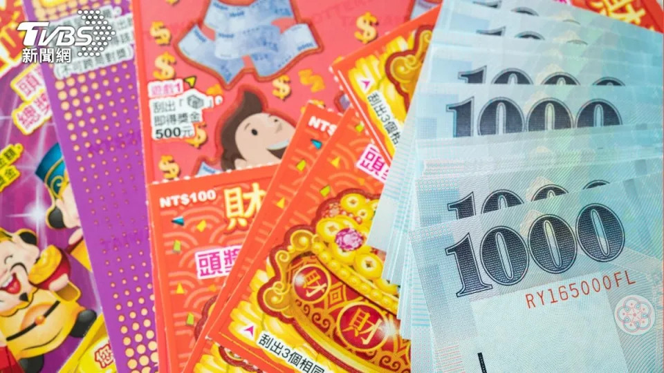 全台第2張！新竹廟口「刮出第二個2000萬」　「幸運兒是他們」：選中這張歪歪的