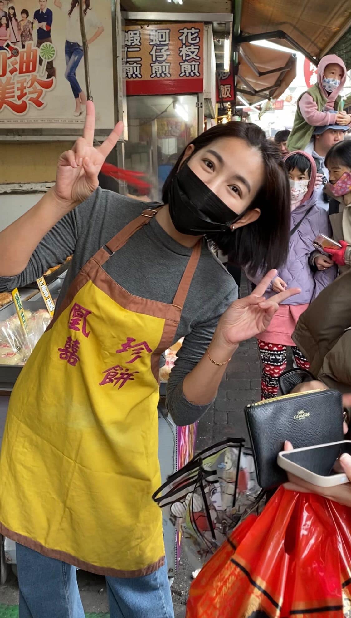 米可白回鹿港老家賣餅「一舉動遭阿姨白眼」　她苦笑「到底錯在哪」網全力挺
