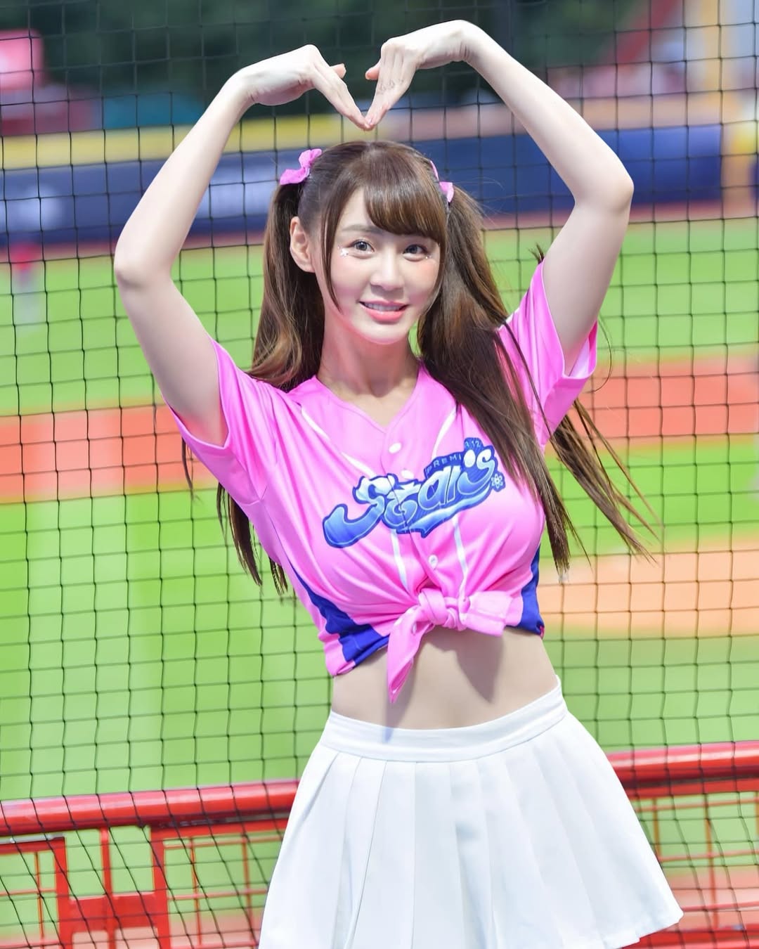 餐廳工作被目擊！知名女星「過年擔任洗碗工」　累喊「洗了整整9小時」：洗超過100個碗