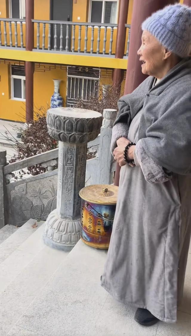 大咖天后爆「三至親皆離世」獨剩她自己　「唯一親戚出家40年」兩人斷聯至今
