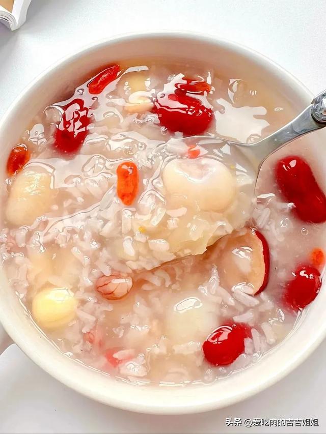 春天快到了！再不養肝「滿臉都是斑」　女人多喝「8碗養顏湯」：不愁沒有好氣色