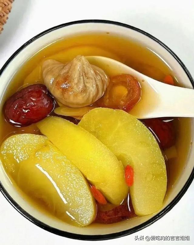 春天快到了！再不養肝「滿臉都是斑」　女人多喝「8碗養顏湯」：不愁沒有好氣色