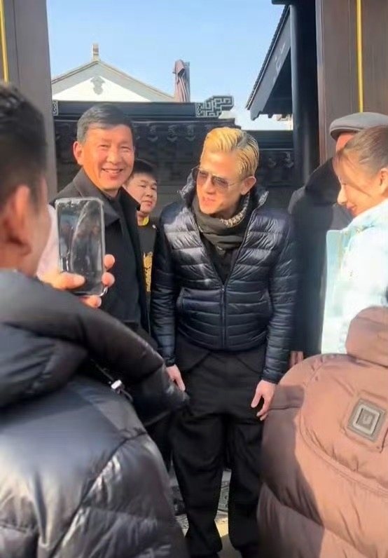 偕妻回娘家探親！59歲郭富城同框「小兩歲岳父」　「尷尬1句話」全網鴉雀無聲