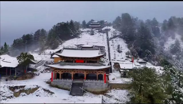 母女一起登山！8歲女童「失蹤十天」媽媽絕望哭泣　「這一地」成破案焦點：容易被忽視
