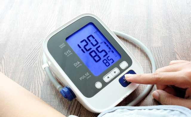 起床後「血壓多少」才算正常？很多人「放寬範圍了」醫生急喊：起床黃金三步走