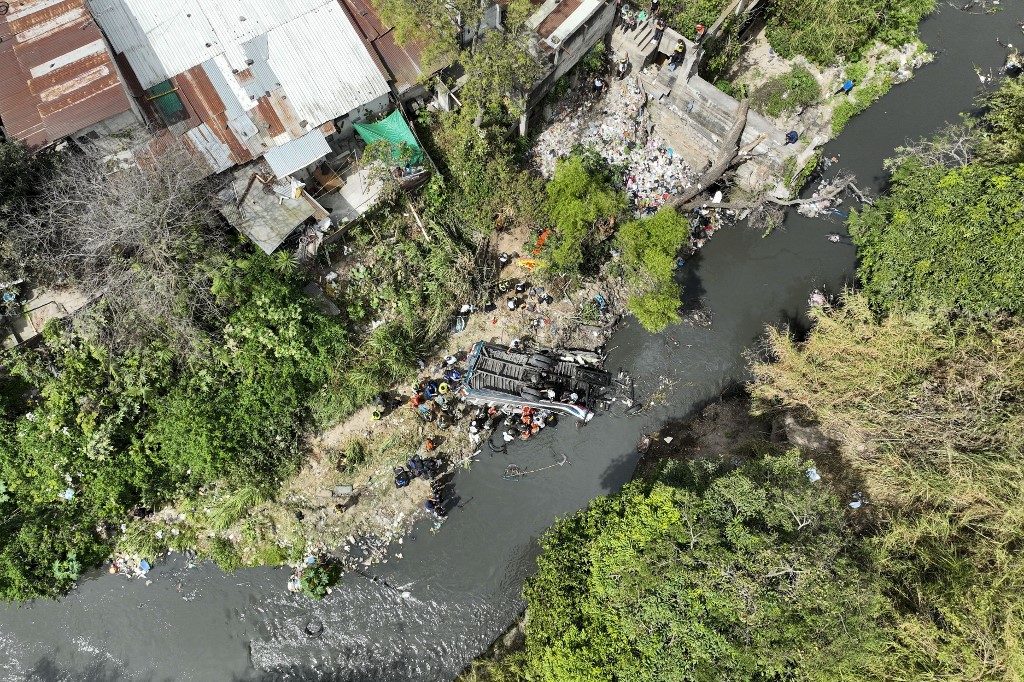 凌晨發生恐怖事故「釀至少55死」！遺體停滿太平間「家屬趕到場痛哭」